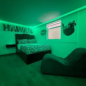 https://dubai-motel-vip.hotels-bogota.net
