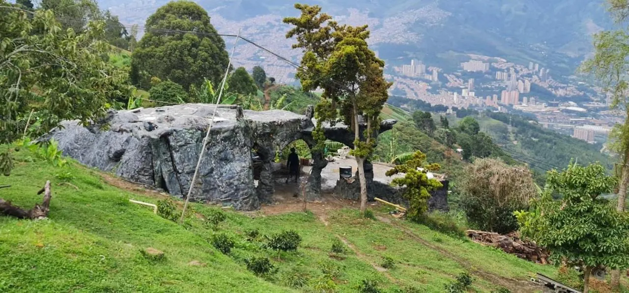 Glamping Spa & Coffee Tour Medellin Luxury tent