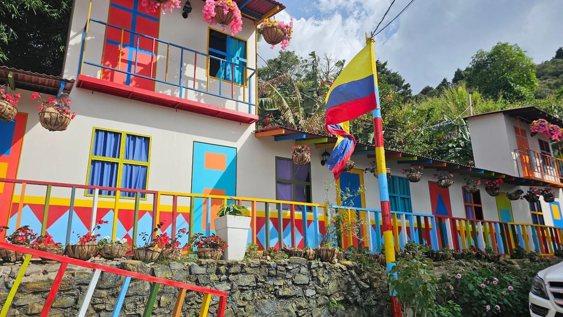 Glamping Spa & Coffee Tour Medellín